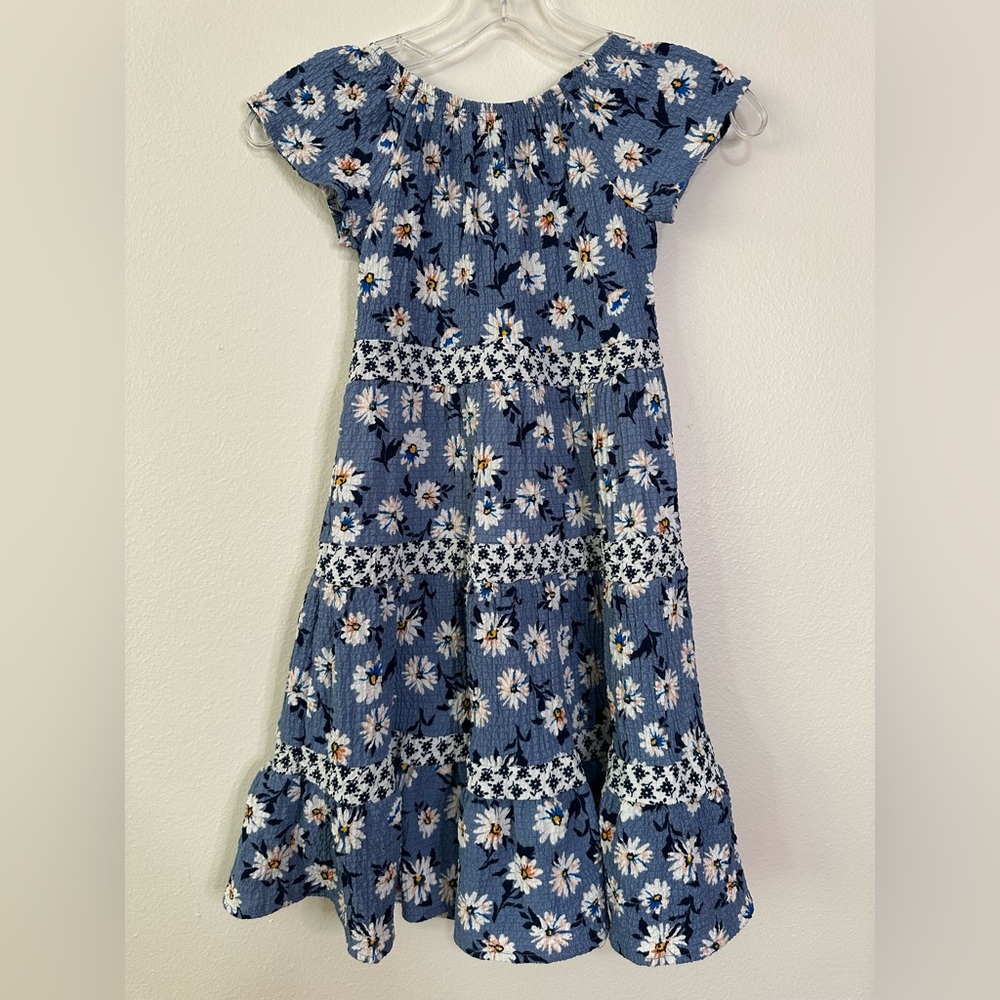 Girls Tahari Sz 8 Blue Floral Summer Dress in gauze like fabric. Elastic bodice